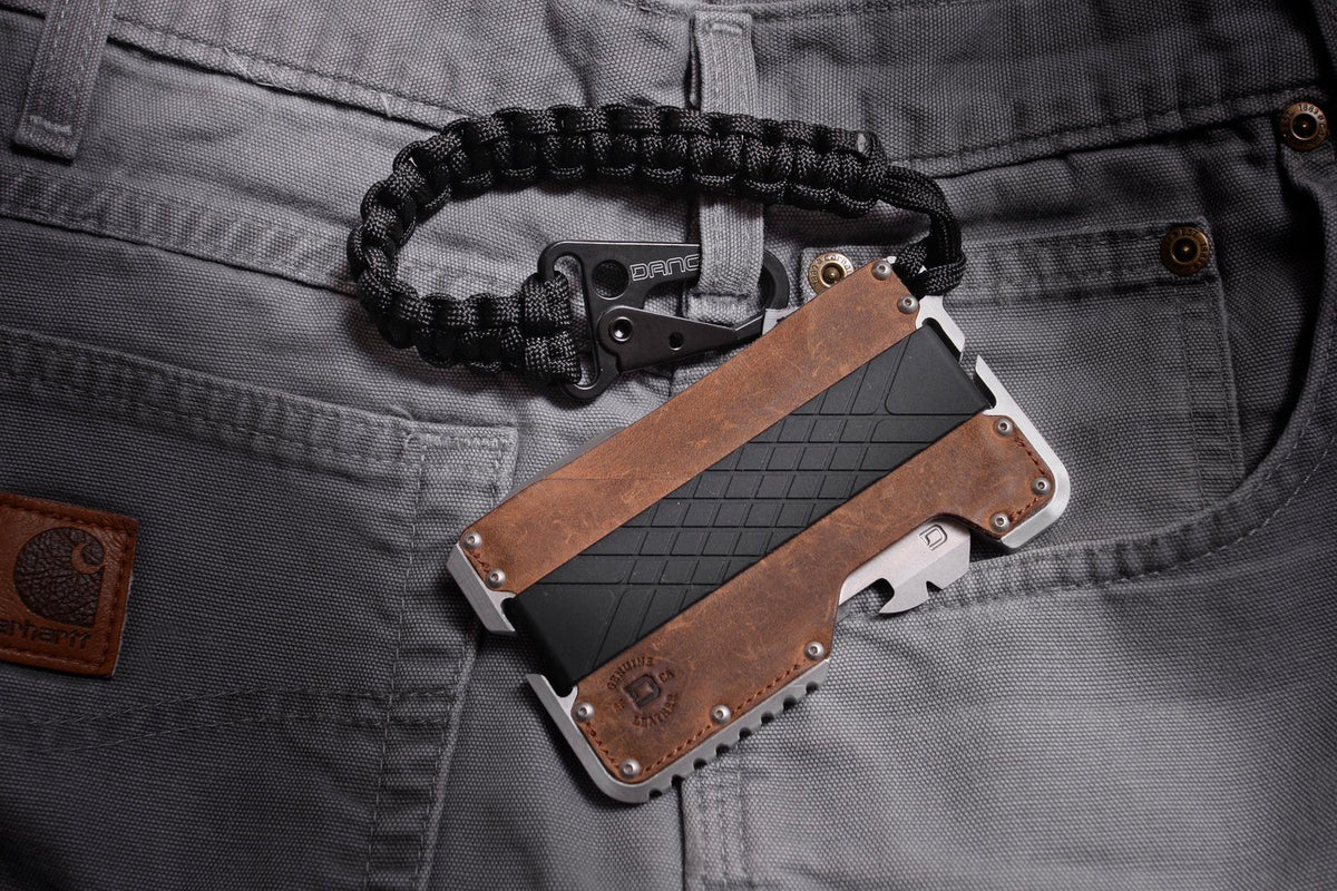 DANGO Tether Cobra Weave 550 Paracord - CaseMotions