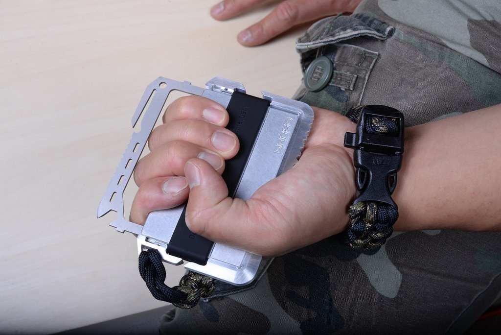 DANGO MT 02 MULTI-TOOL - CaseMotions